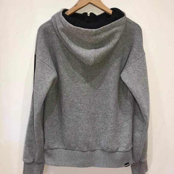 Bench zip up sweater - Picture 2 of 8
